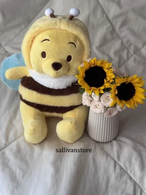 عروسک پوو لباس زنبوری