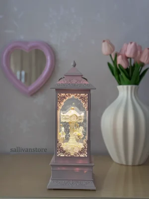 چراغ خواب کاراسل در تاریکی