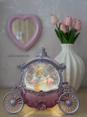 چراغ خواب کالسکه ای در تاریکی