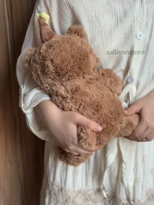 خرس کیک تولدی از نمای پشت